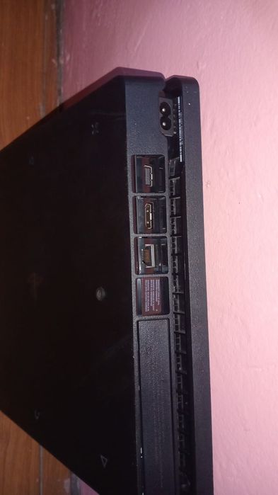 PlayStation Four(4) Slim