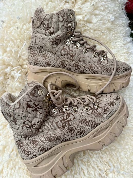 Guess оригинални дамски боти 37 номер