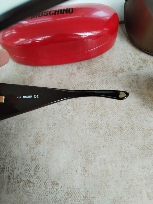 Оригинални слънчеви очила Moschino