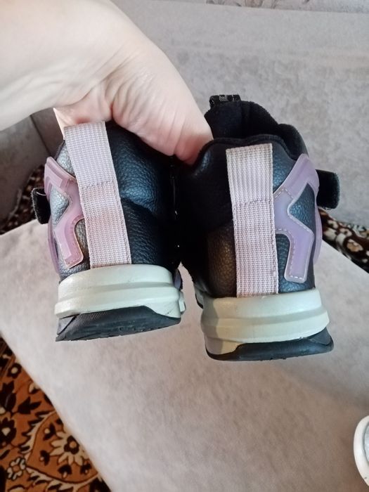 Ботинки на флисе 28р,24р