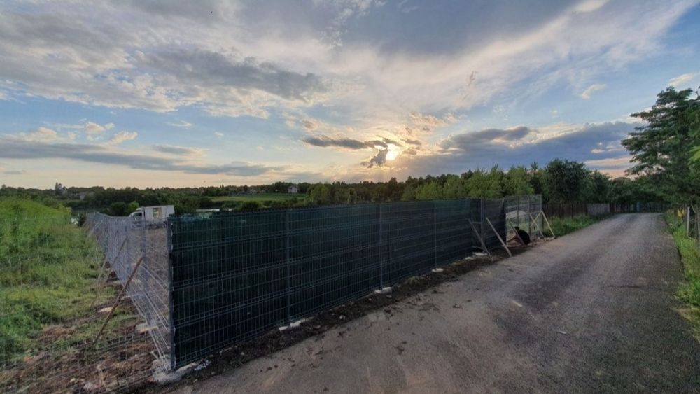 Gard plasa bordurata la gata materiale plus montaj