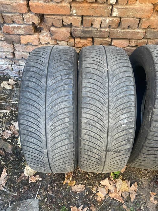 235 55 19 Michelin Pilot Alpin 5 SUV