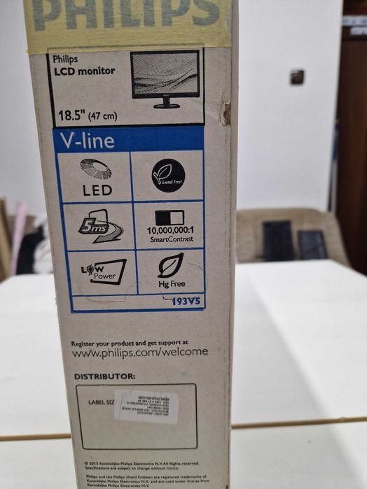 Продавам Монитор  Philips 193v5, 18,5"