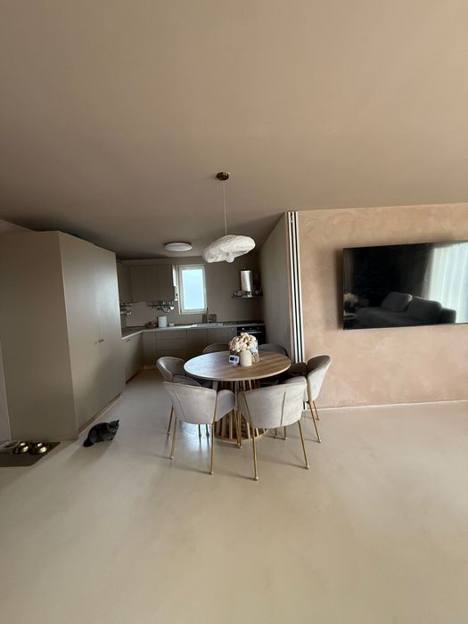 Vand casa coltau