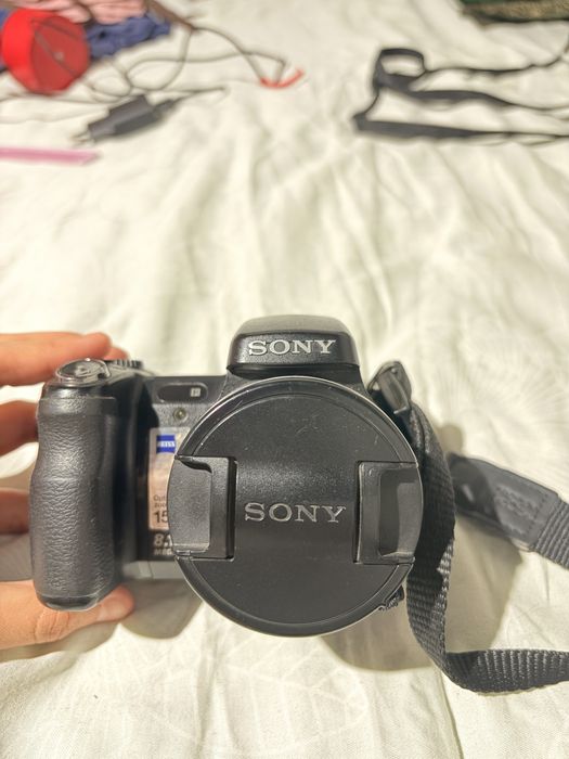 Срочно продам камеру SONY DSC-H7