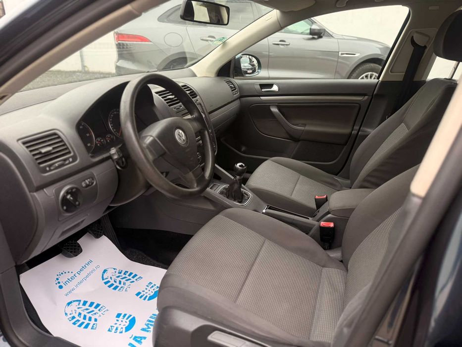 VW Golf - An 2008 - 1.9 TDI 105Cp - Navigație * Climă * Senzori Parcare * Bluetooth
