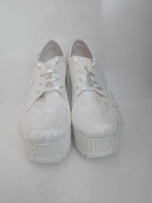 Официални обувки на платформа