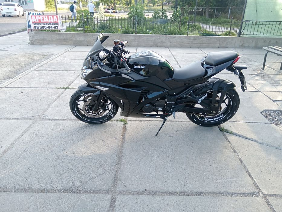 Продаётся мотоцикил 250 куб