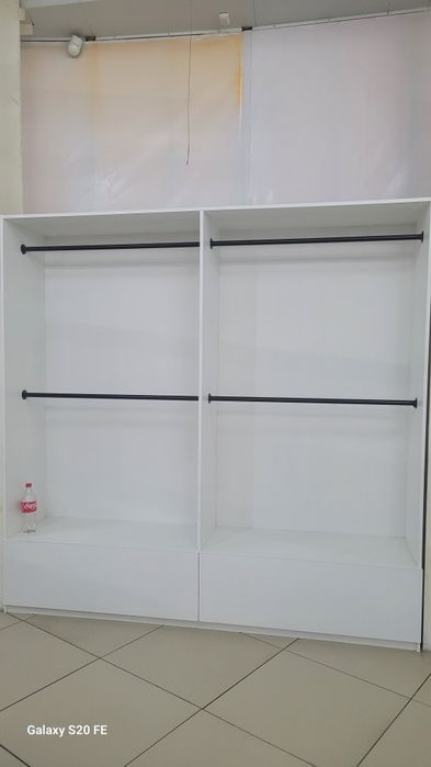 Шкаф гордеробный и для бизнеса