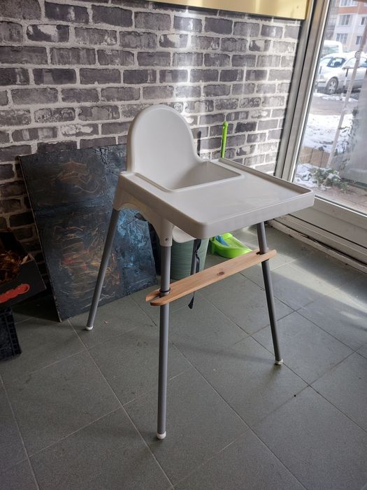 Столче за хранене със степенка