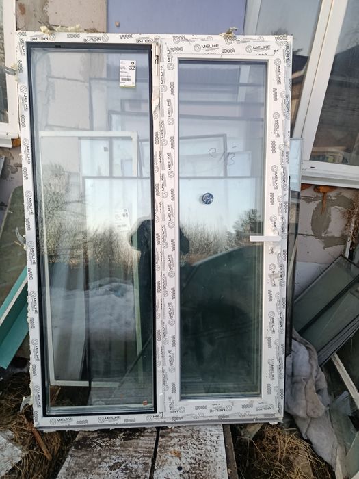 Продам окно и дверь.