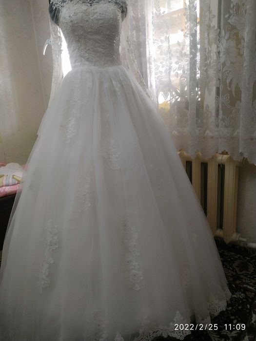 Срочно продается Свадебное платье. Келин куйлак.