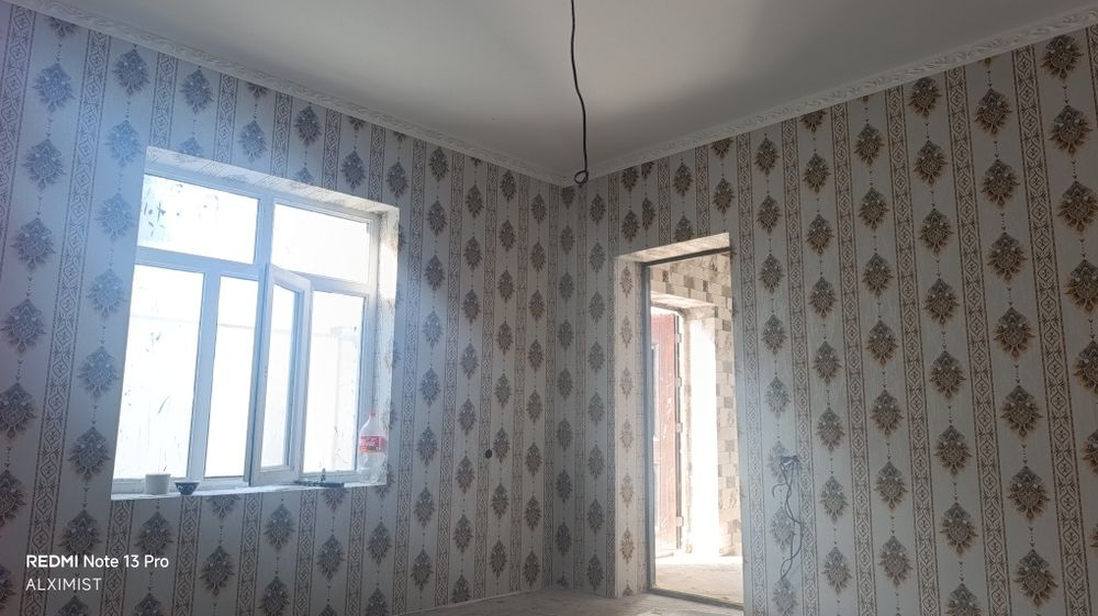 Uy sotiladi 2.5 sotix 6xona 63.000$