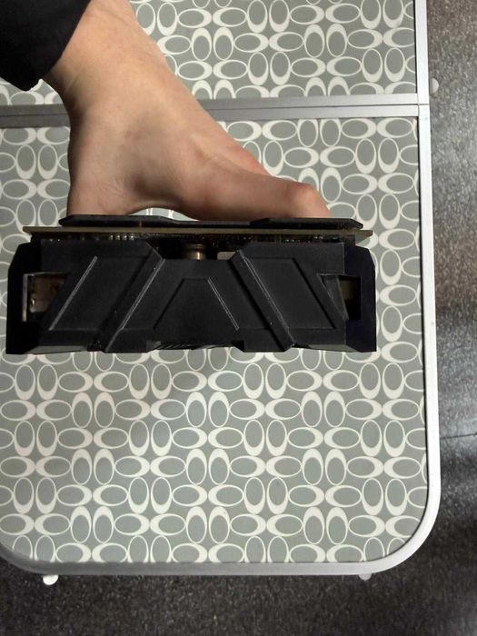 Vând Placă video GIGABYTE GTX 1080 Gaming G1 8GB – funcțională