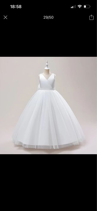 Продам платье 130 на 8 лет