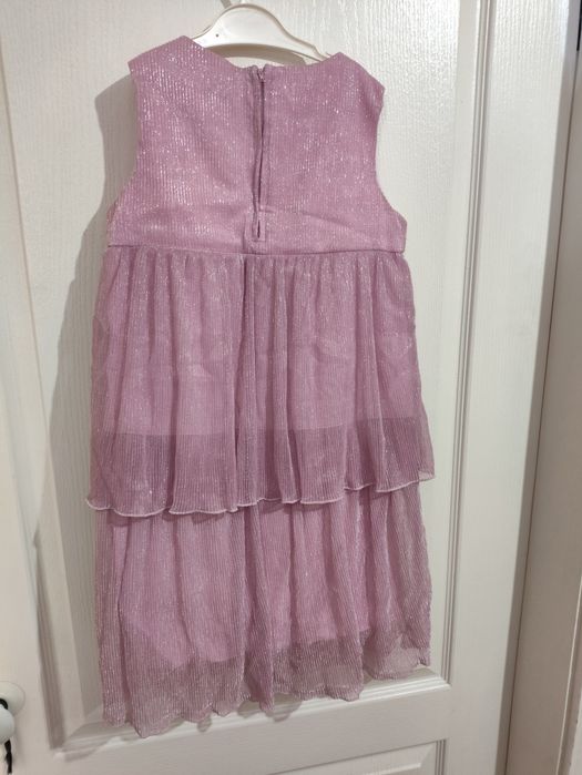 Праздничные платья для девочек.