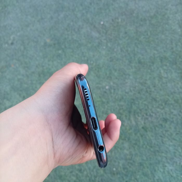 Телефон Samsung a40 64gb