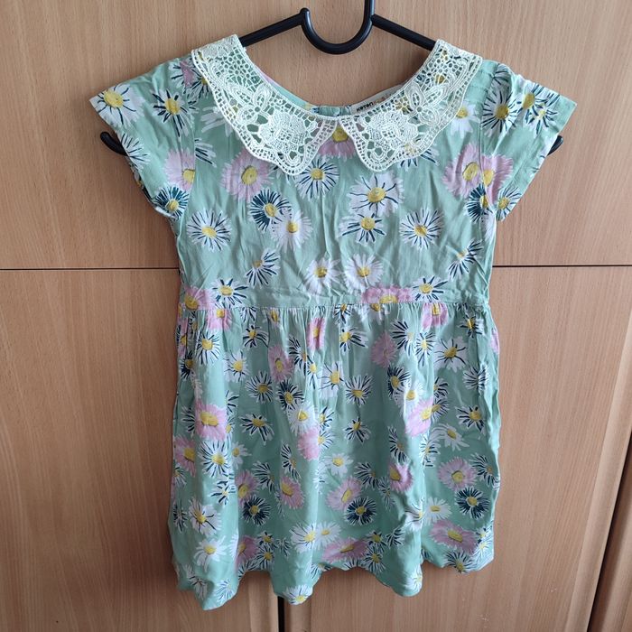 Продам одежду на девочку 3-5 лет