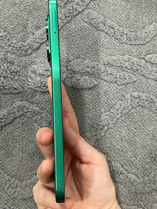 Honor X8b в зеленом цвете