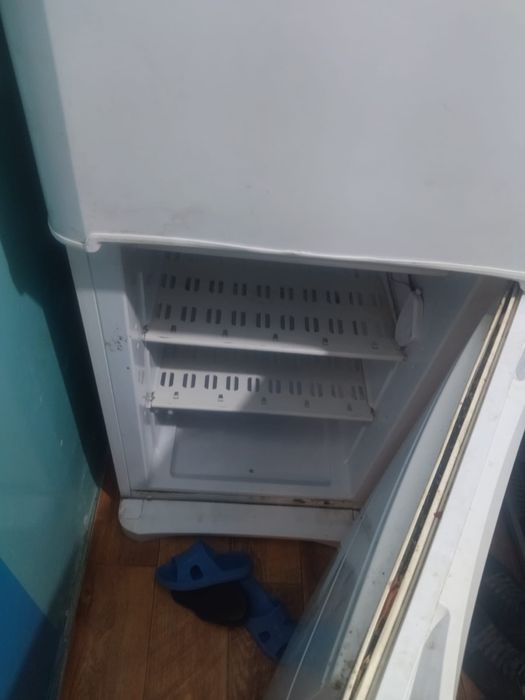 Продам холодильник