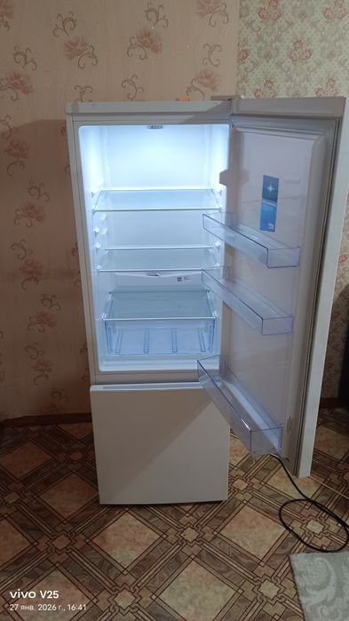 Продам холодильник