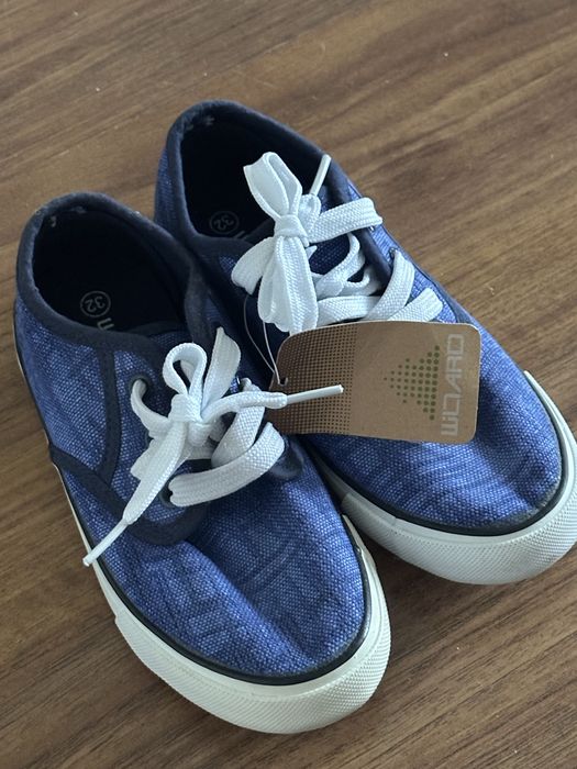 Кроссовки на мальчика