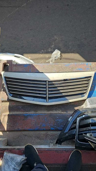 Решётка радиатора на Toyota Alpard