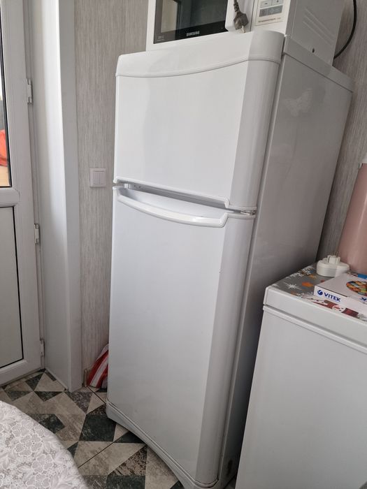 Продам холодильник б/у