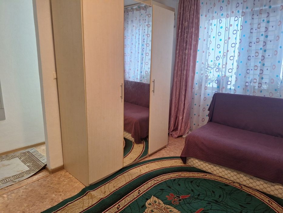 Здам полурку 1/4 панелныт дом