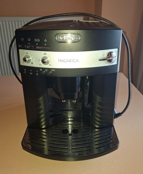 Espressor DeLonghi Magnifica