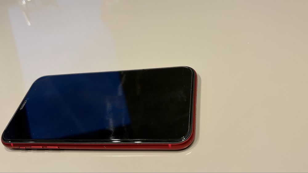 Iphone 11 red червен