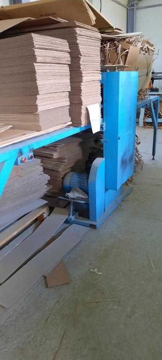 Linie de productie cutii din carton microondul,CO3 si CO5