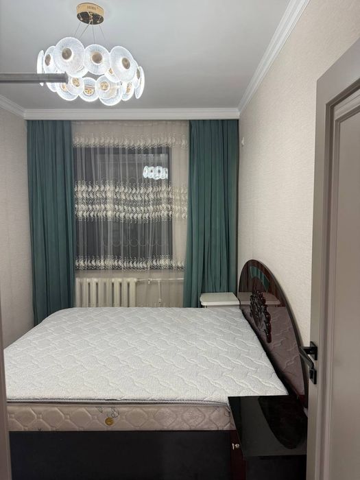 Квартира на Ц6-кафе на Небе 3/2/4 общ пл 70м , балкон 2*6 не торец