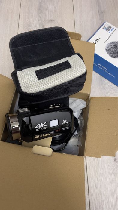 Vand camera video 4K Ultra HD cu WiFi