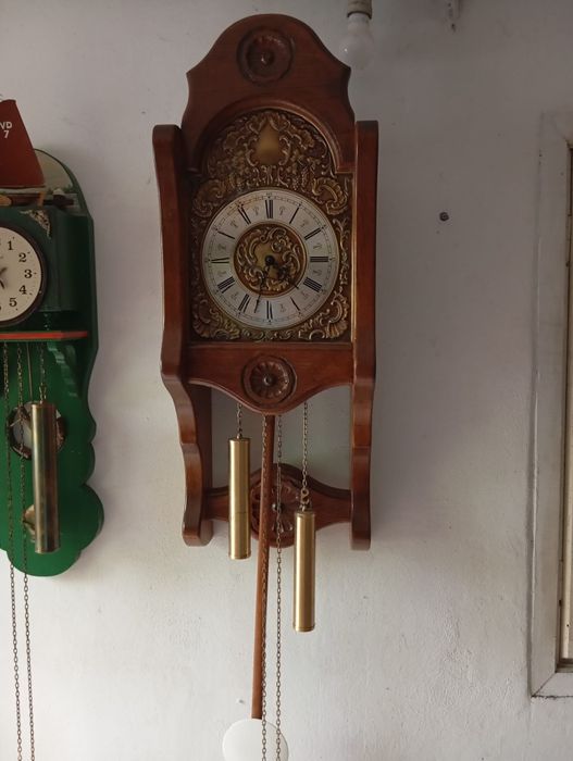 Ceasuri mecanice cu pendula