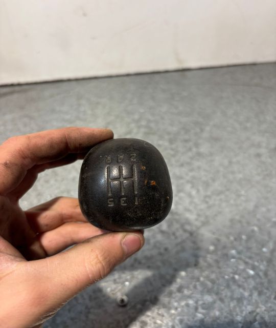 Nuca schimbator Dacia Logan prima generatie