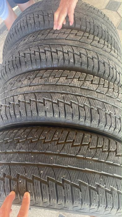 Шина WINTER 215/60R17