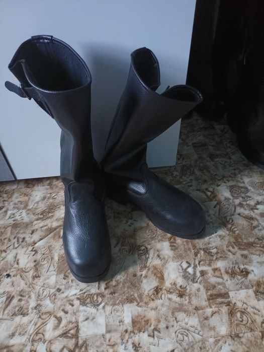 Продам кирзовые сапоги новые.