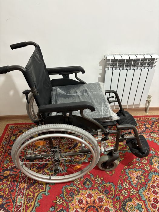 инвалидная коляска