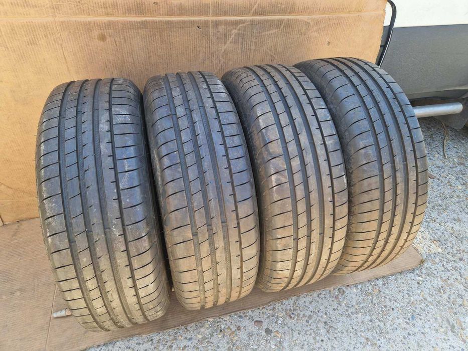 4 Goodyear R18 235/65 Летни гуми  DOT4518