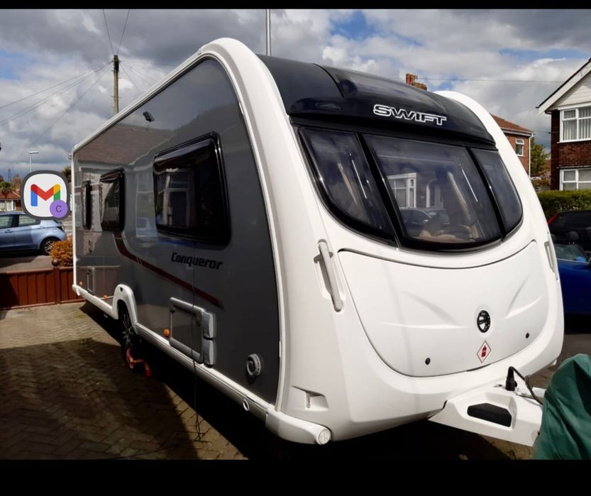 Каравана Swift Conqueror 530  2012 година