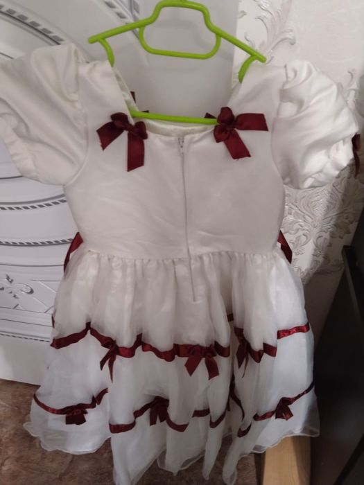 Продам платье на девычку!!!