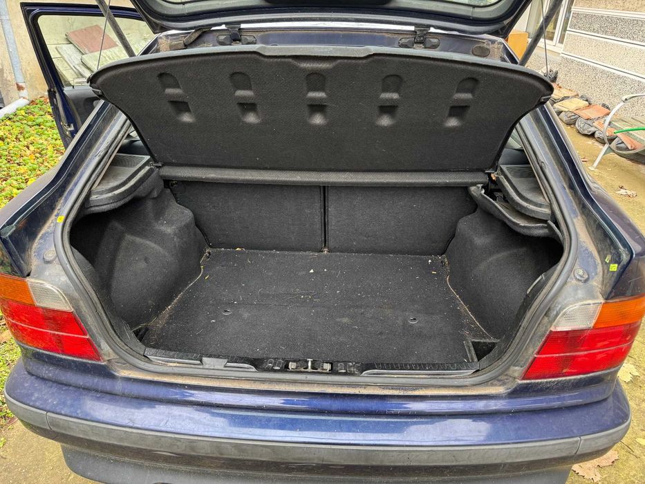 BMW 316i 1,6 купе бензин 1997 година за части