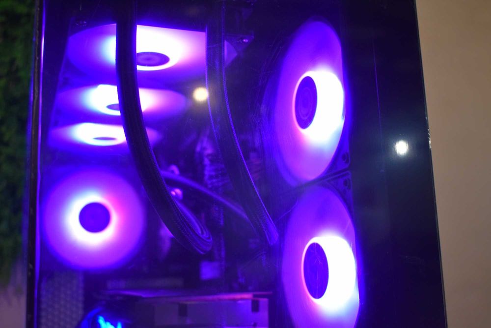 Геймърски Компютър i7 10700KF | Rtx 3070Ti | 32GB Ram | 512GB ssd |