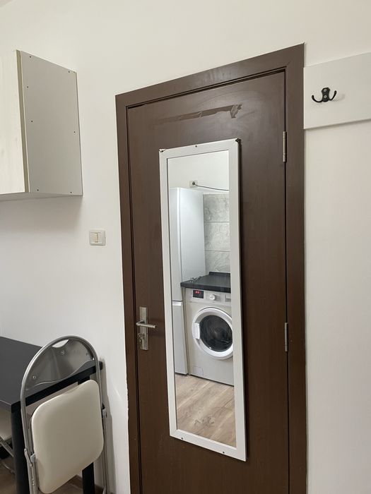 Inchiriez garsoniera 30 mp zona uta