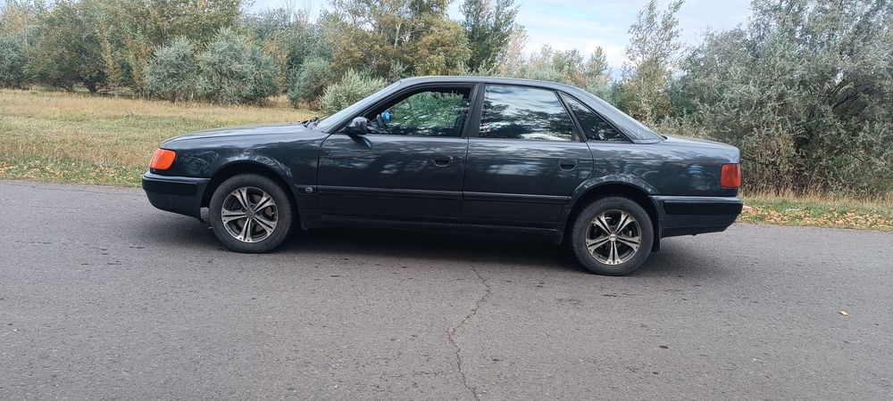 Продам Ауди 100с4 2.6