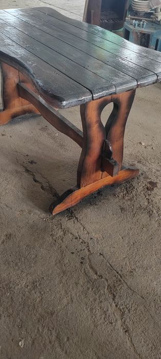 Стол и скамья для дома