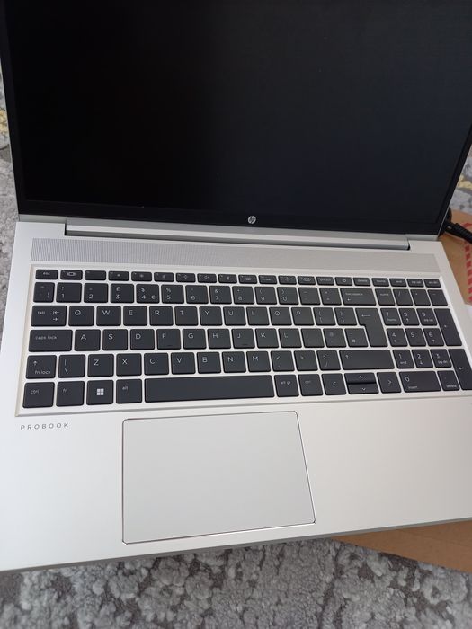 HP Probook 450 G9, 15.6 Fhd, i5 1235u, 16Gb, 512SSD