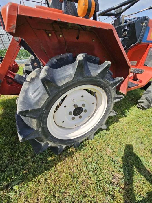 Трактор Yanmar F15D