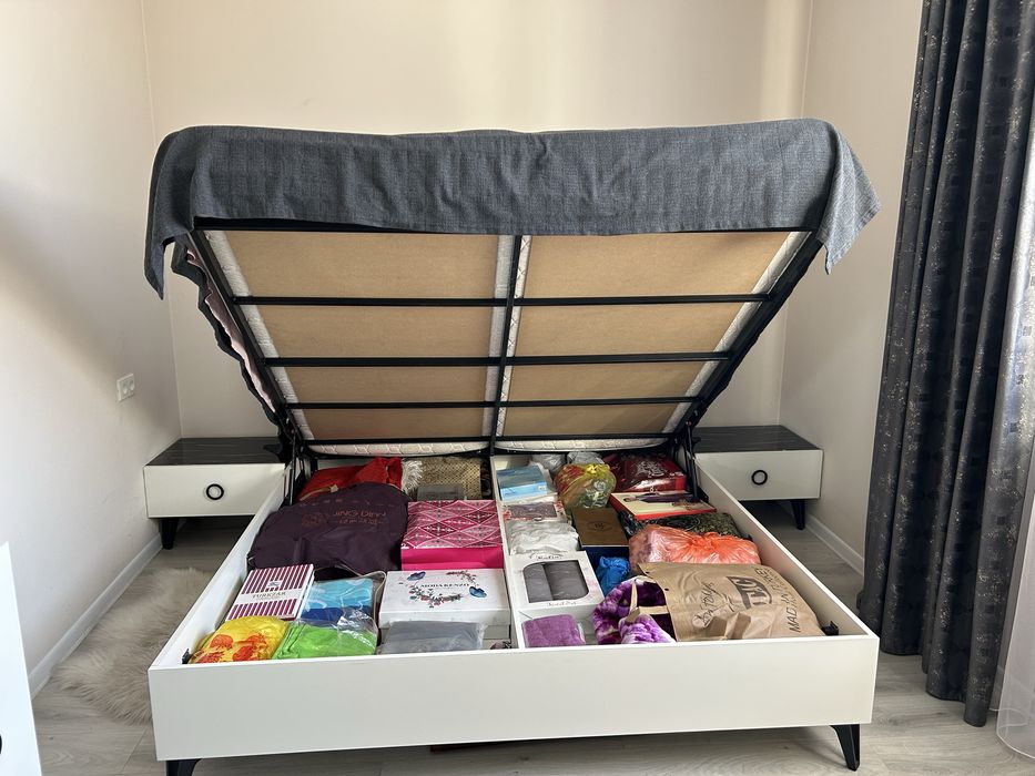 Спальный гарнитур.